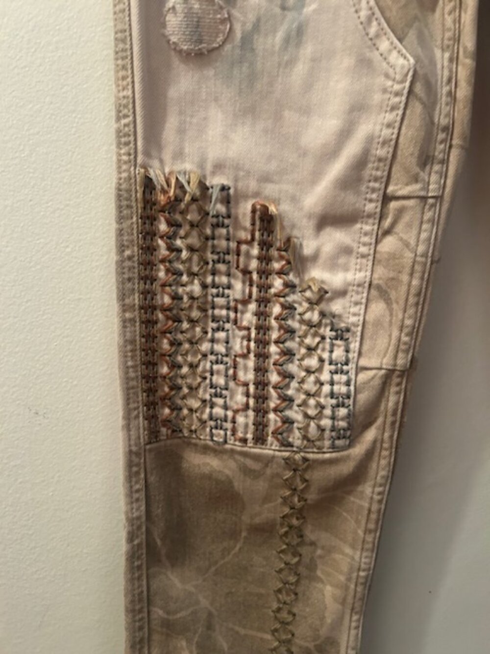 Anthropologie x Pilcro The Camp Wanderer Khaki Tan Floral Patchwork Pants - Picture 9 of 16